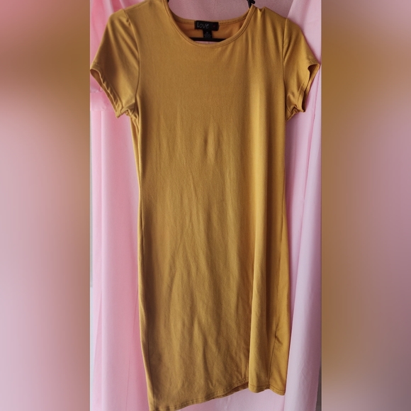 Distressed Dress - Picture 2 of 4